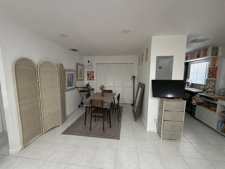 Room for rent!