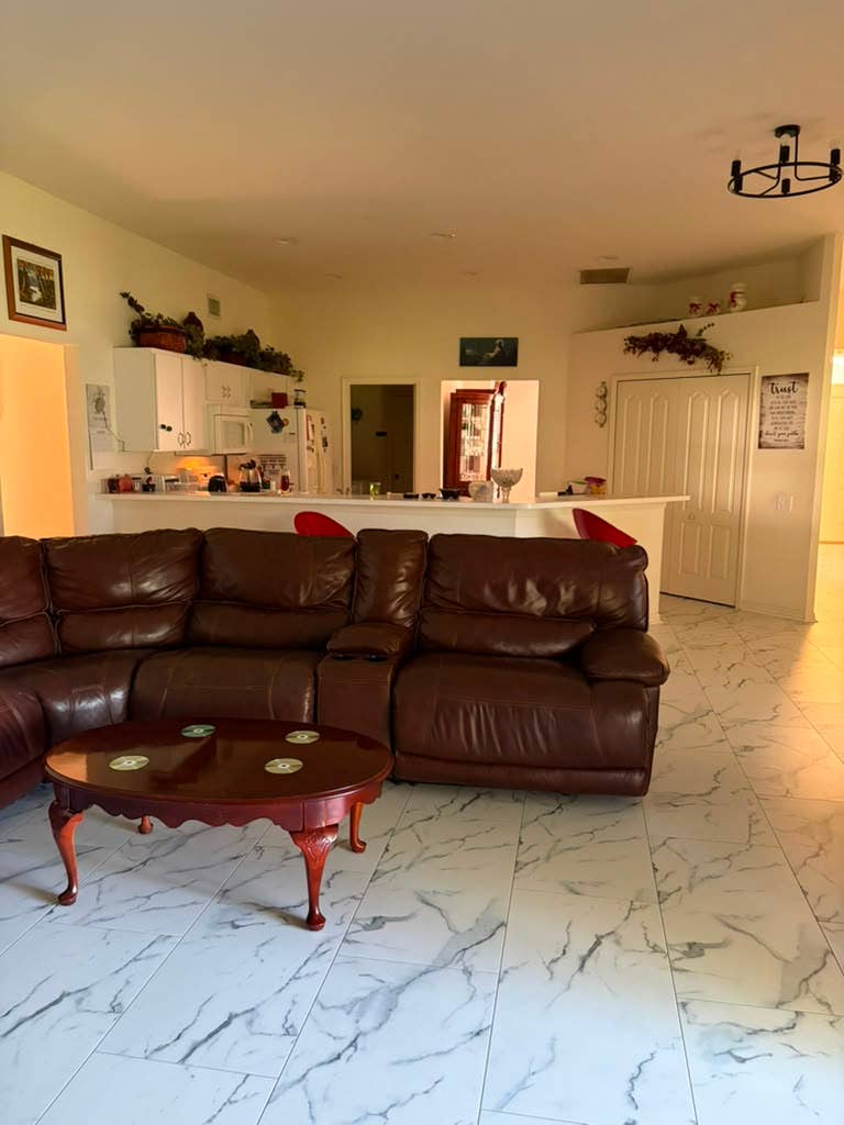 2-room 2-bath rental