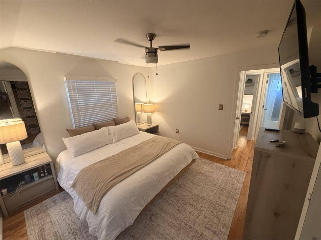 3BR/2BA Fully Furnished House