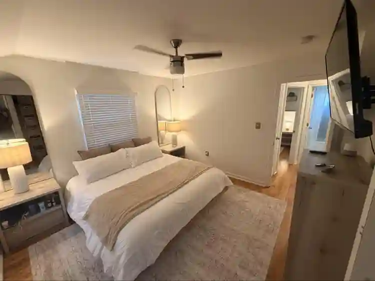 3BR/2BA Fully Furnished House