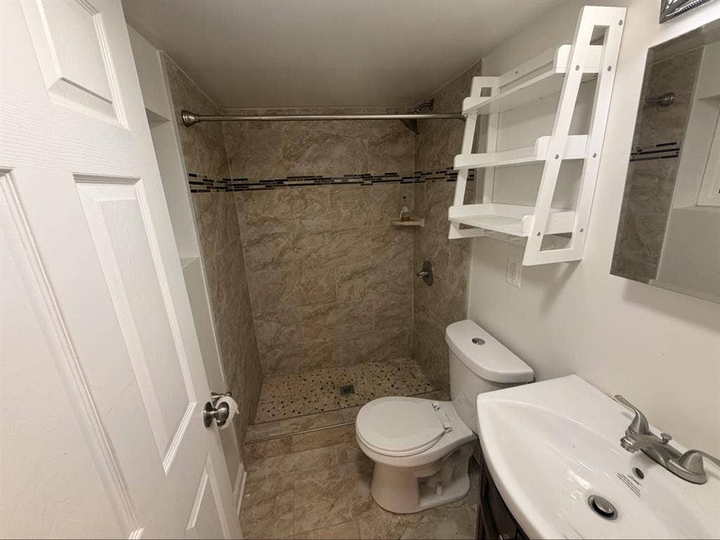 3BR/2BA Fully Furnished House