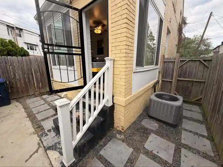3BR/2BA Fully Furnished House