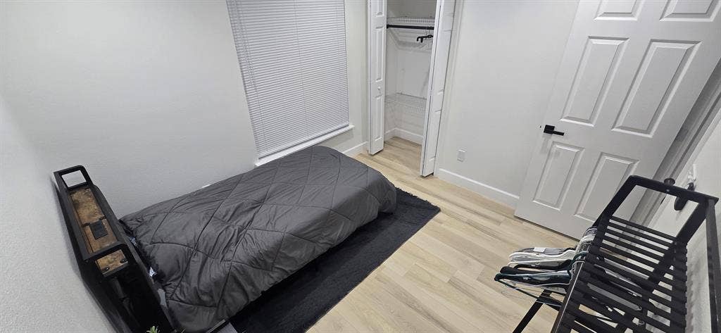 Private room all utilities included