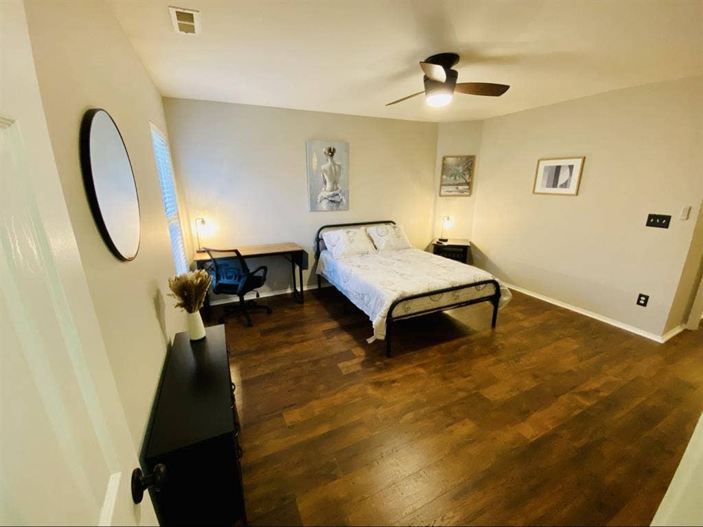 Dormitorio grande/large bedroom