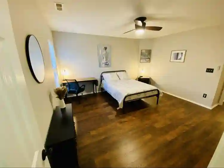 Dormitorio grande/large bedroom