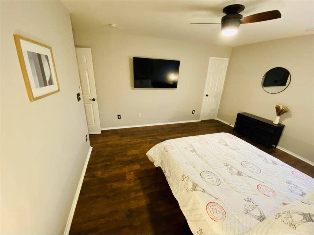 Dormitorio grande/large bedroom