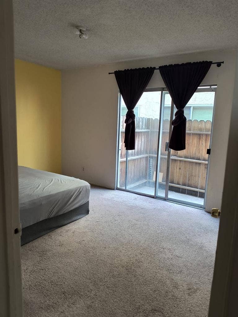 Private room + private bathroom