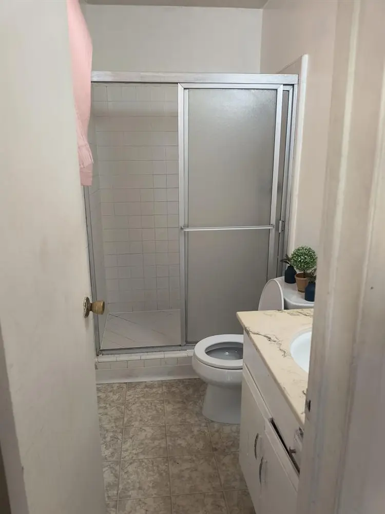 Private room + private bathroom