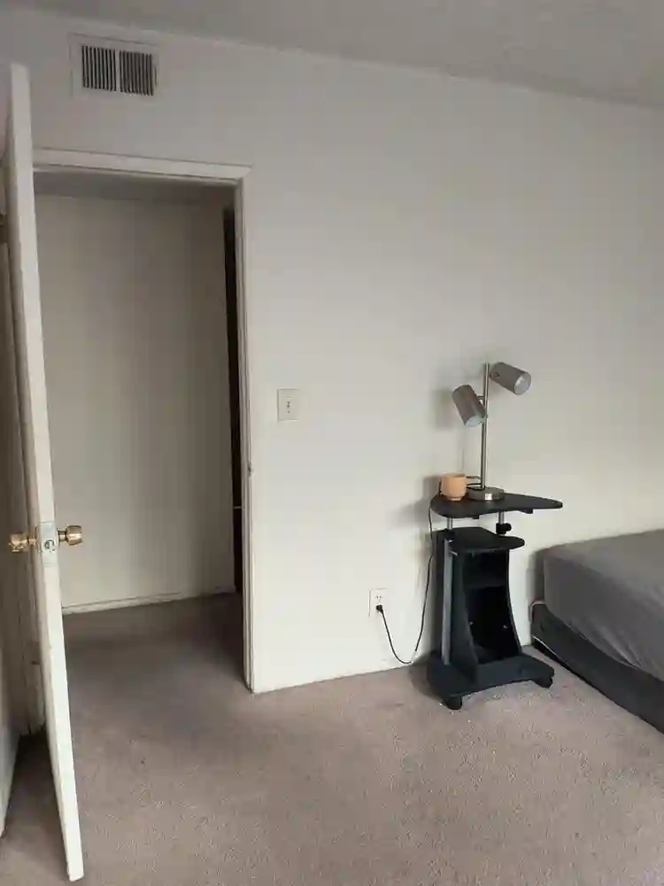 Private room + private bathroom