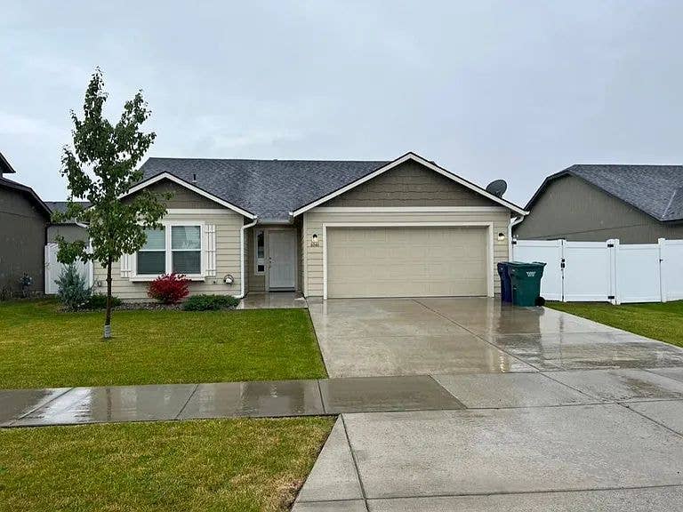 Looking for New Roommate