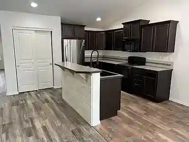 Looking for New Roommate
