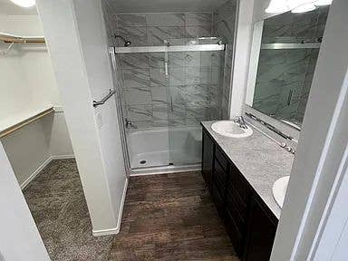 Looking for New Roommate