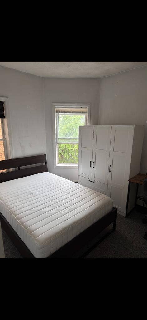 Washington Sq. Furnished Bedroom!