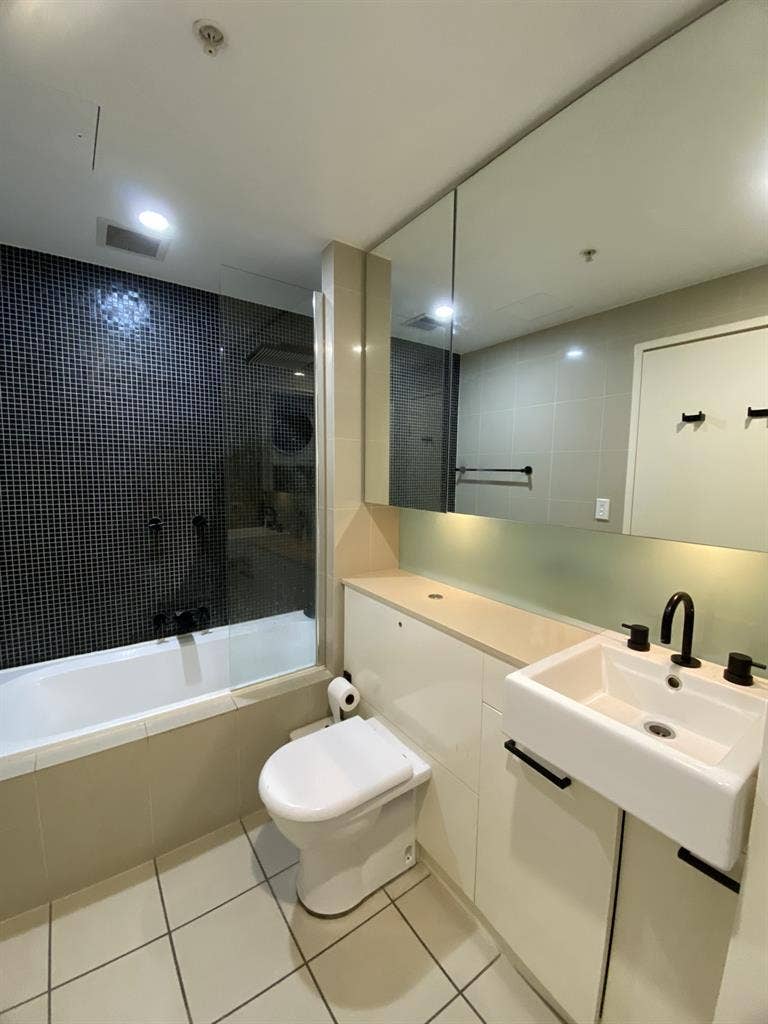 Shared room 2 people Wolli Creek