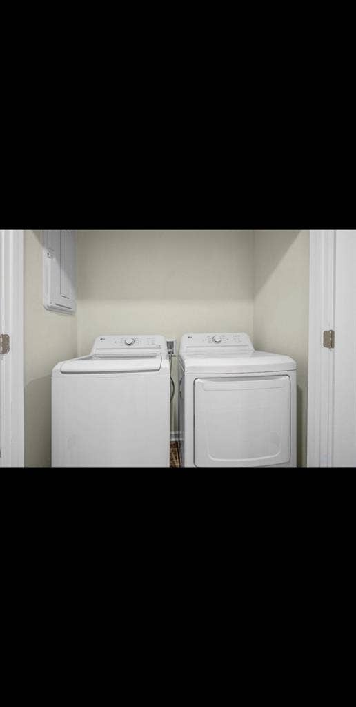 Furnished King Room w/Private Bath