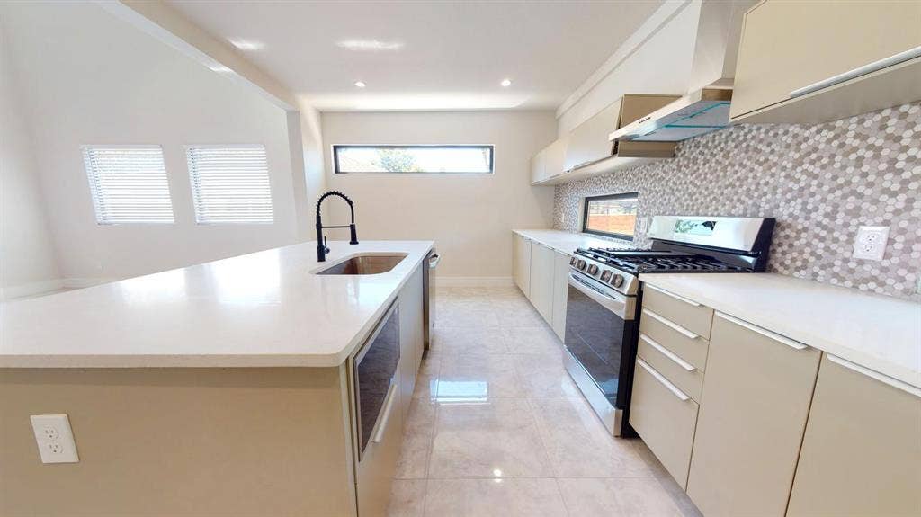 1 BR in Dallas