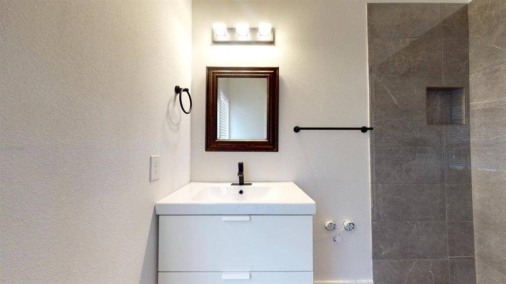 1 BR in Dallas