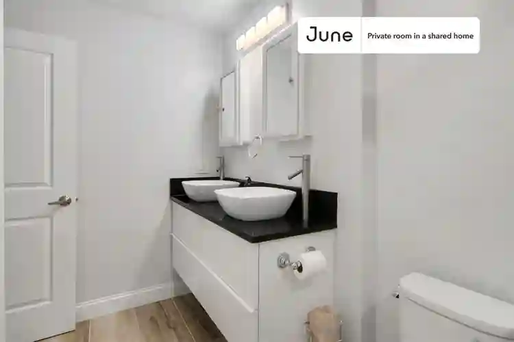 5 BR in Boston