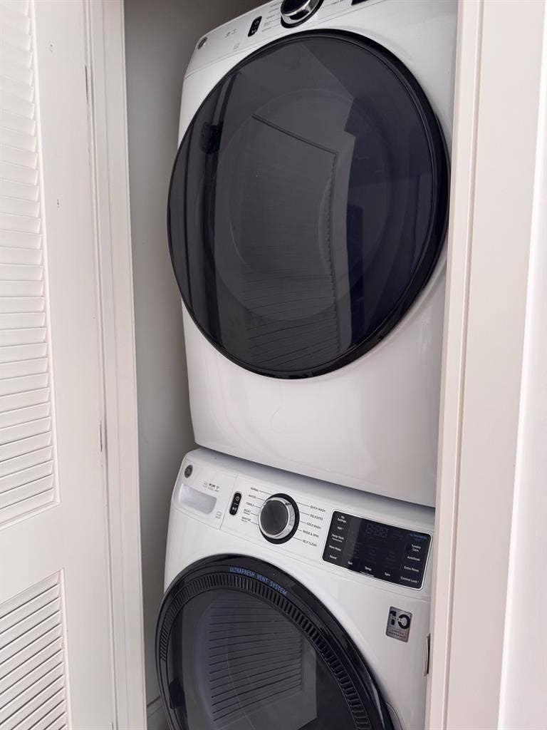 Looking for a roommate