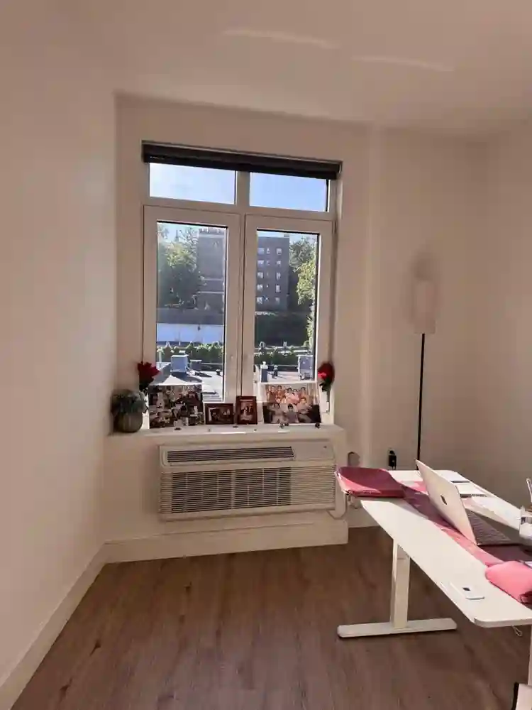 Looking for a roommate
