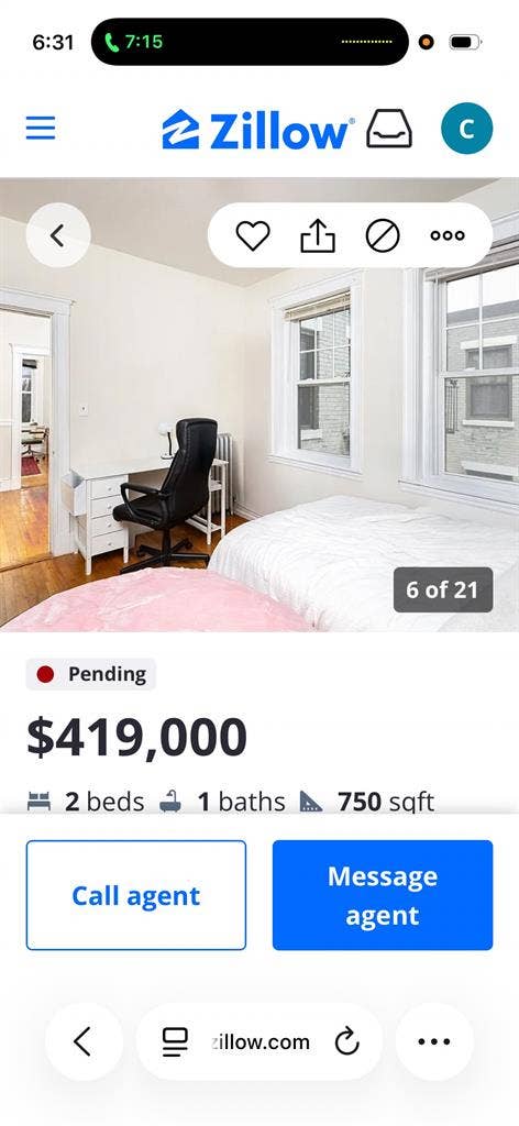 student looking for a roommate