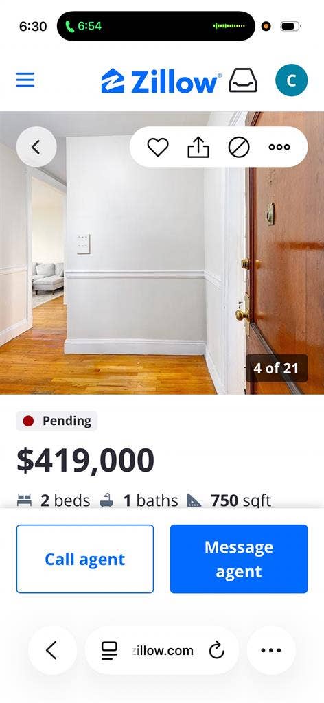 student looking for a roommate