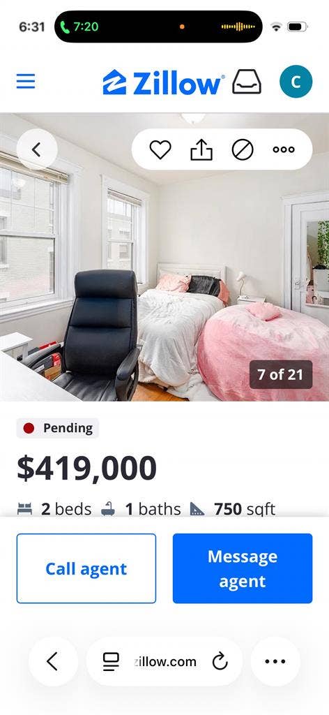 student looking for a roommate