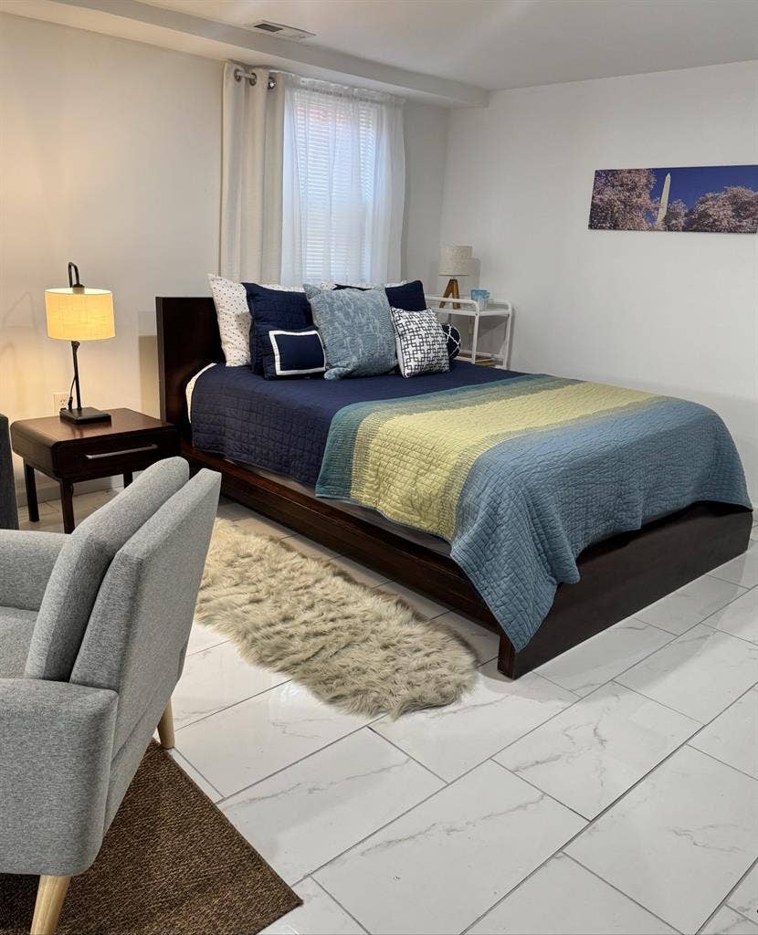 furnished studio
