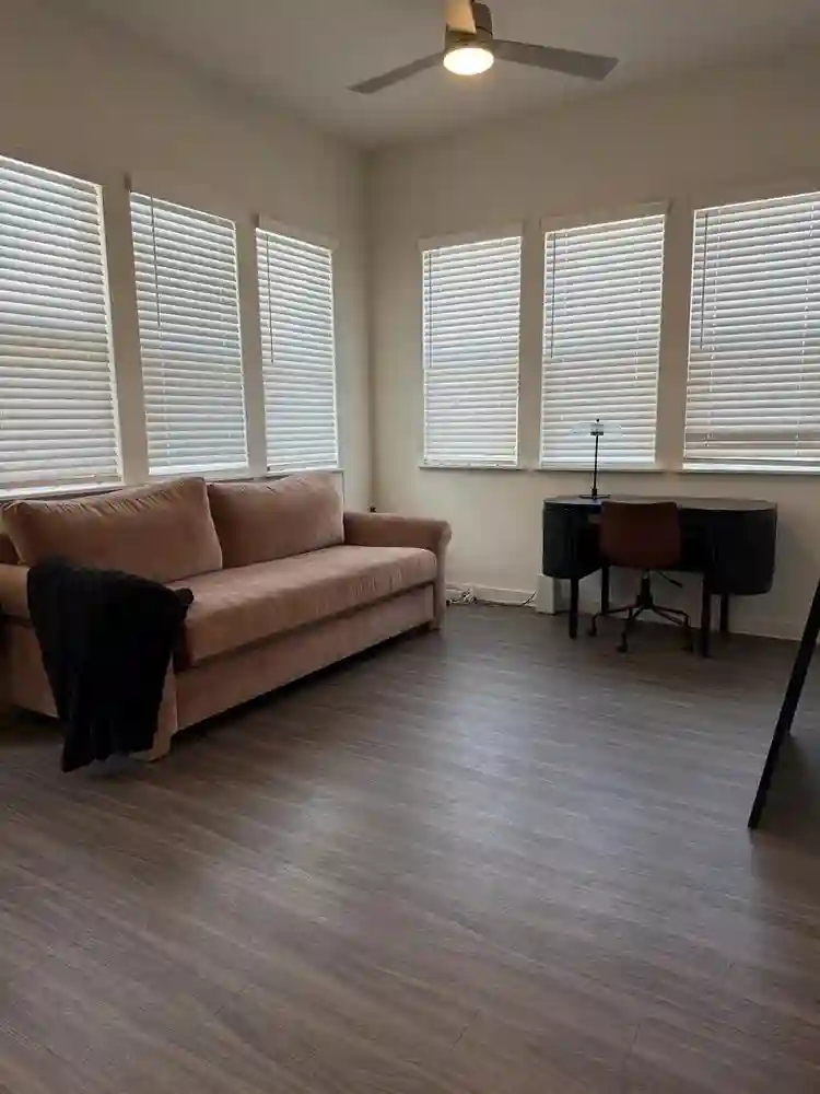 Furnished studio in Dallas
