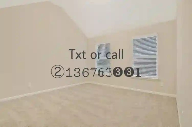 Beautiful room available