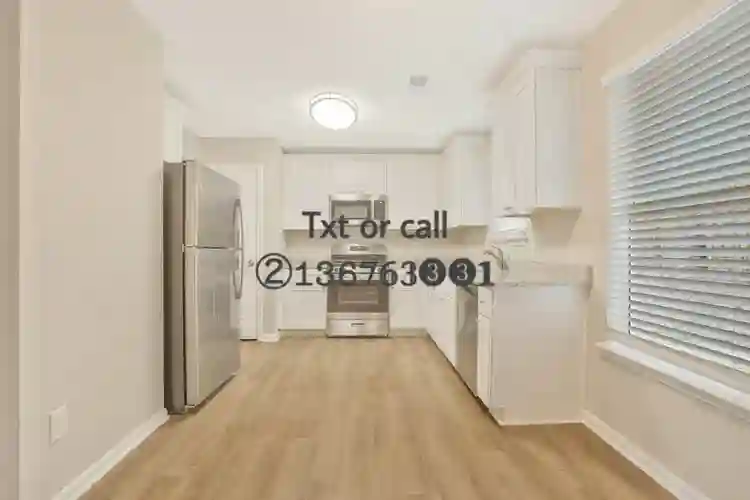 Beautiful room available