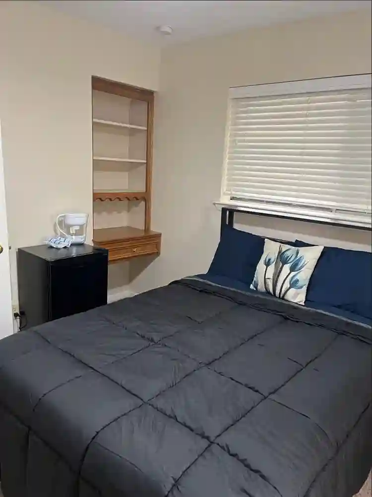 600 USD Furnished, Ut. Included