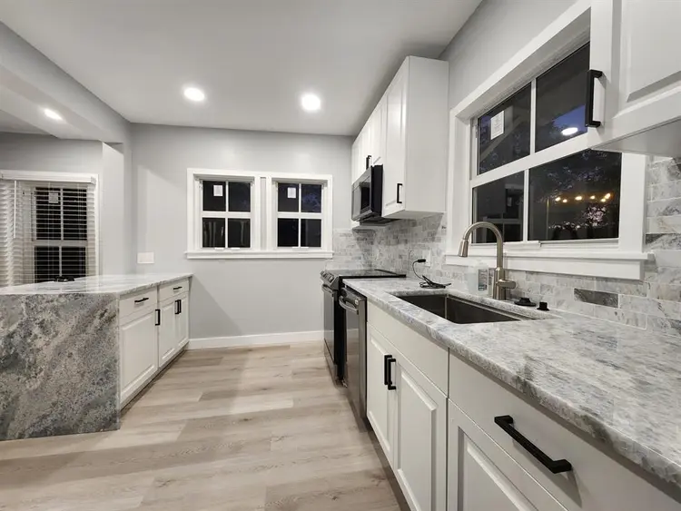 Private room 4 rent in DWN TWN FTL