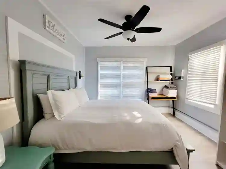 Private room 4 rent in DWN TWN FTL