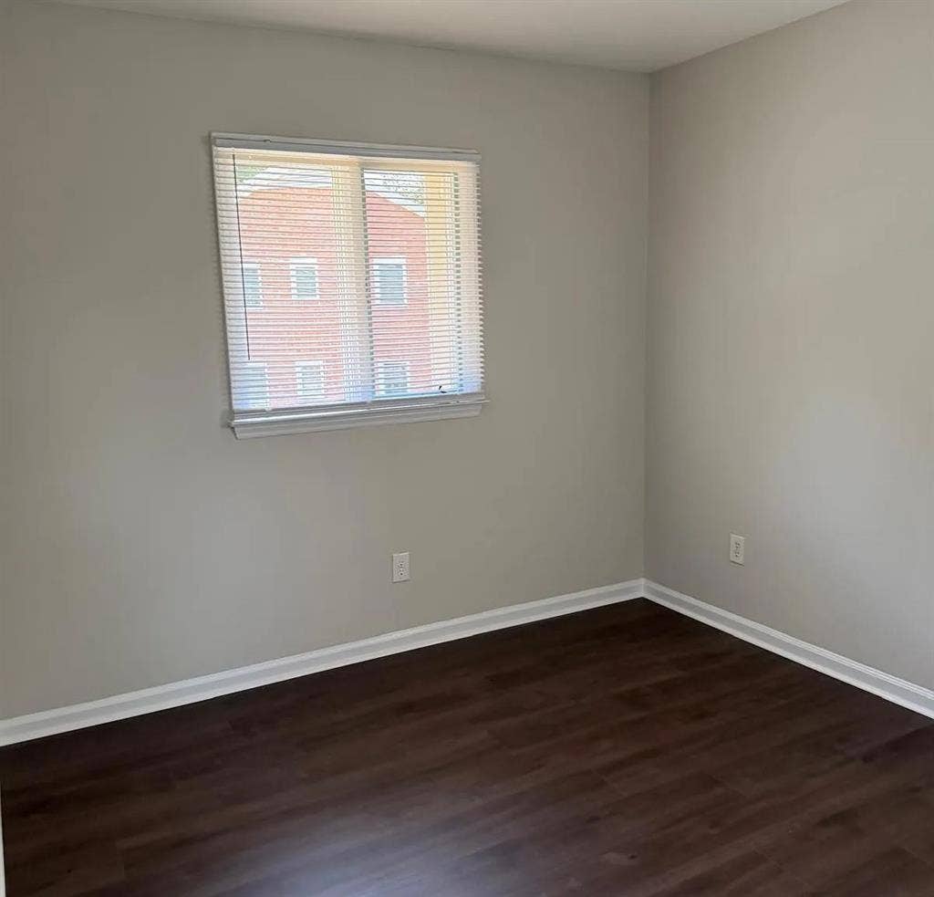 3 BR in Burlington