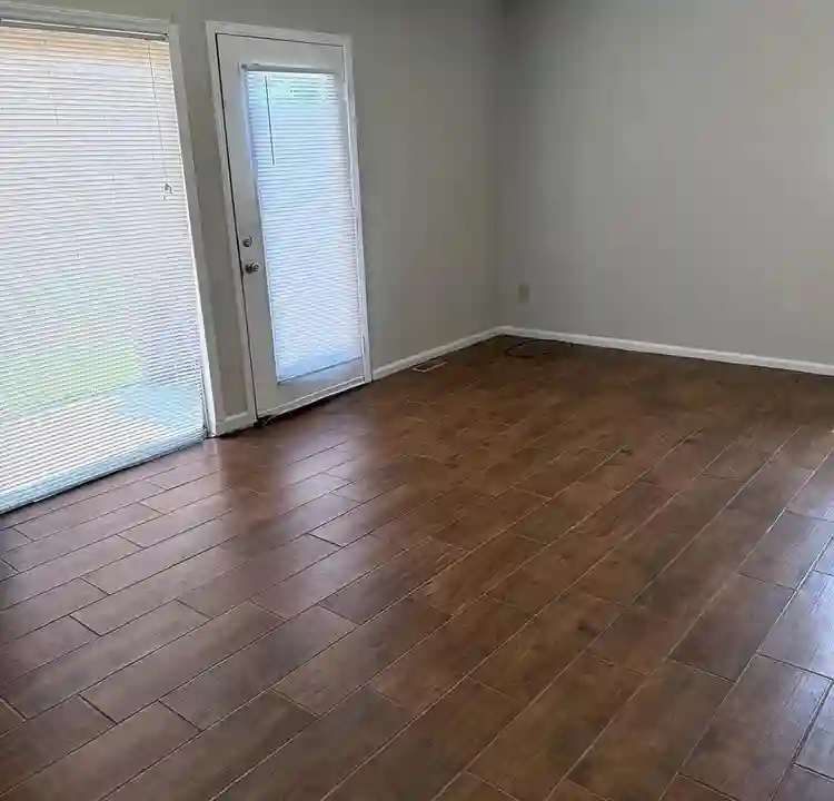 3 BR in Burlington