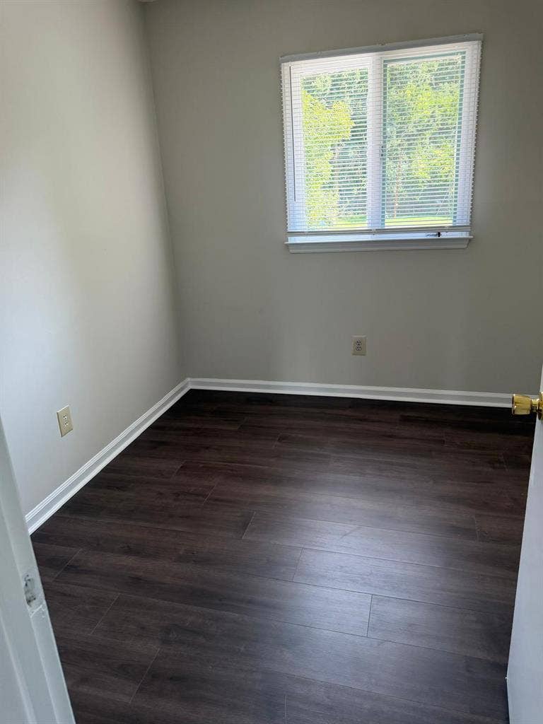 3 BR in Burlington