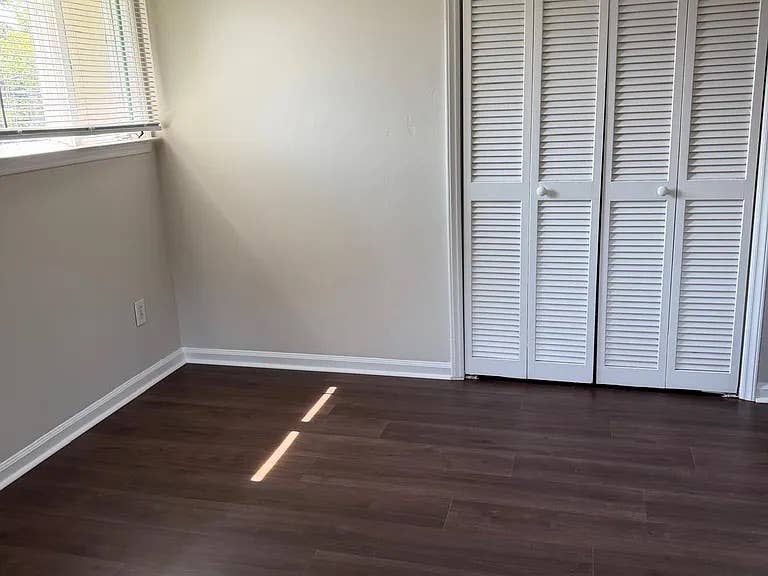3 BR in Burlington