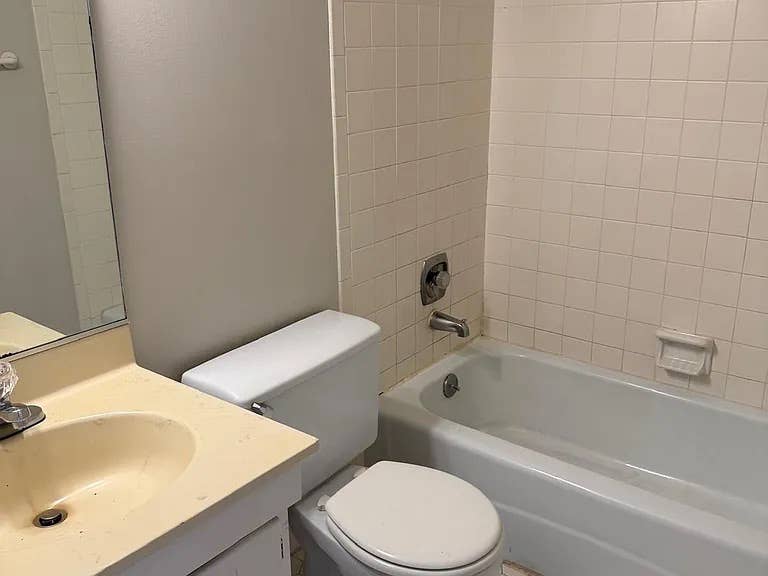 3 BR in Burlington