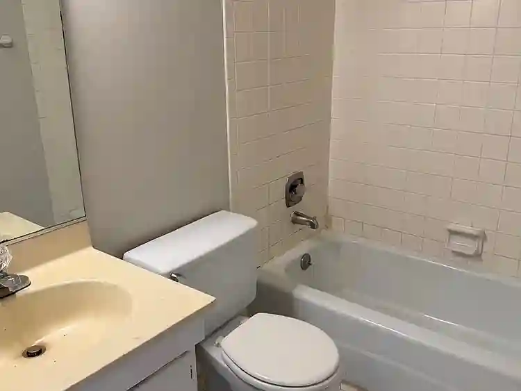 3 BR in Burlington
