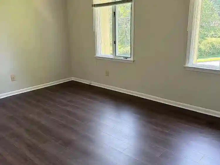 3 BR in Burlington
