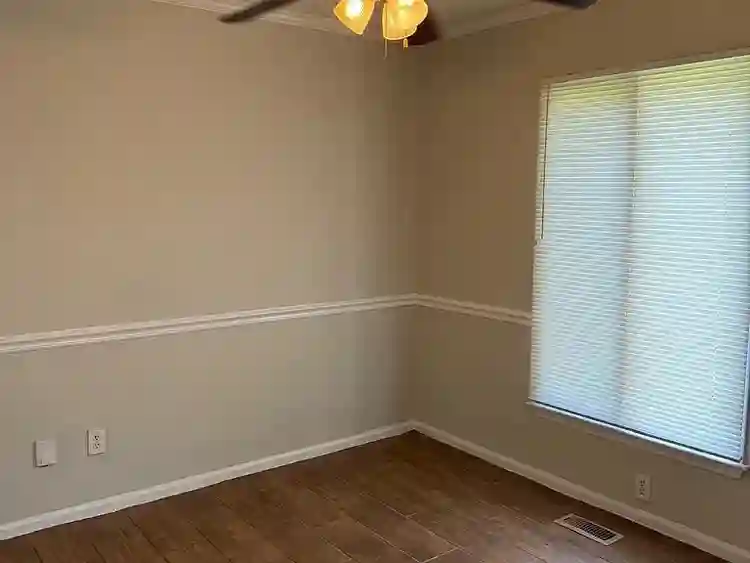 3 BR in Burlington