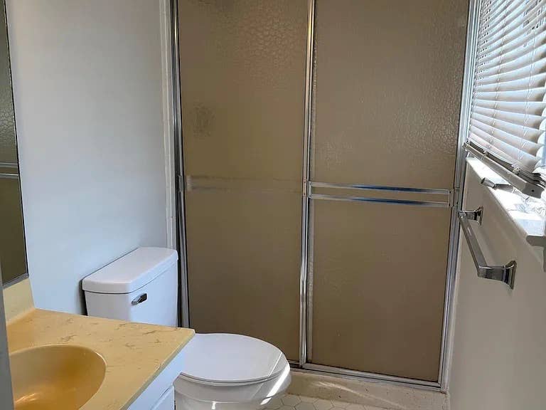 3 BR in Burlington
