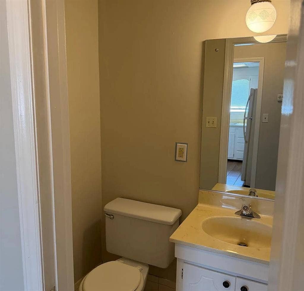 3 BR in Burlington