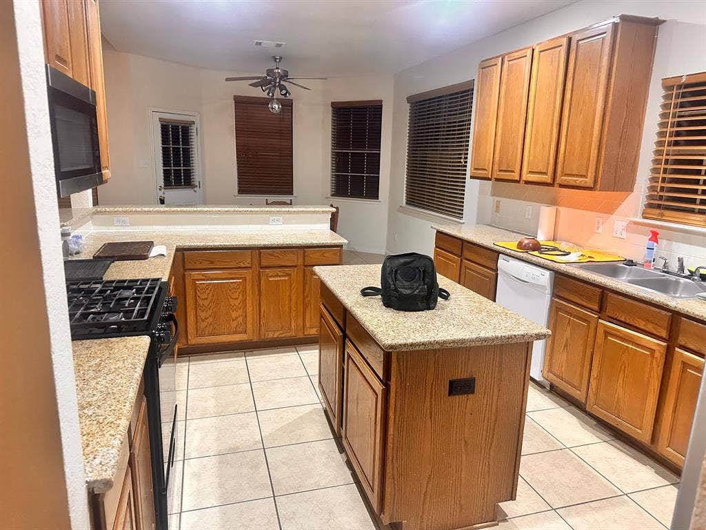 5 BR in Round Rock