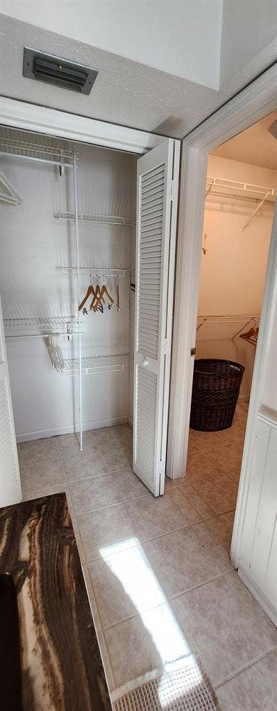 Primary large room with bathroom