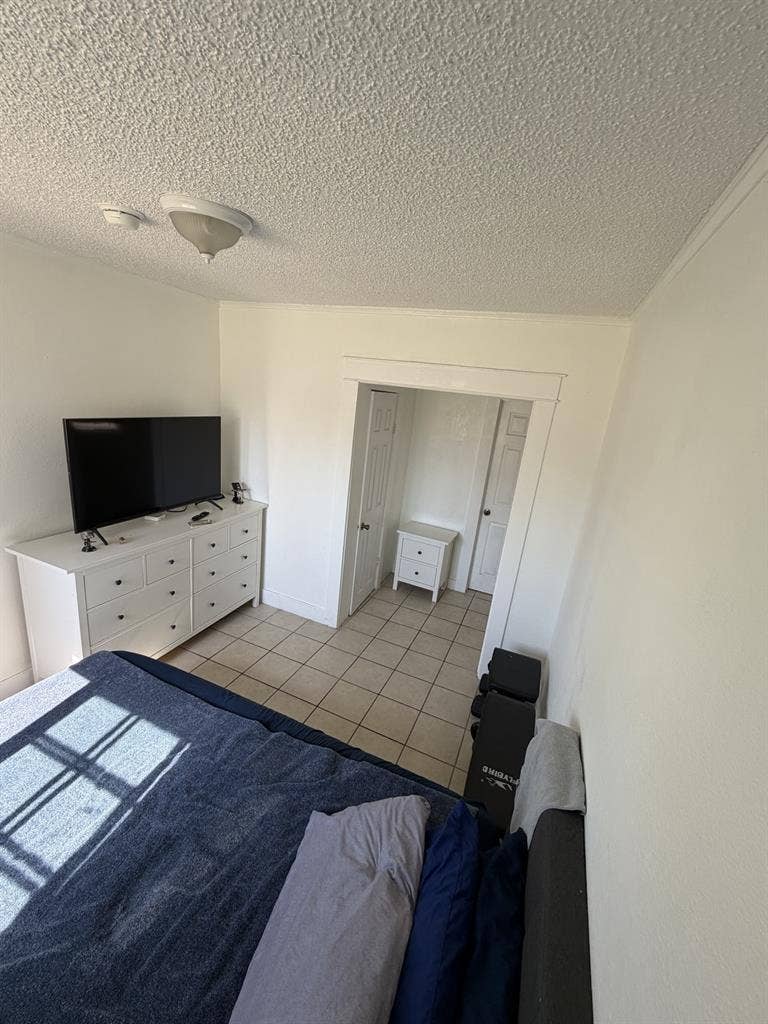 Bedroom available month to monthh