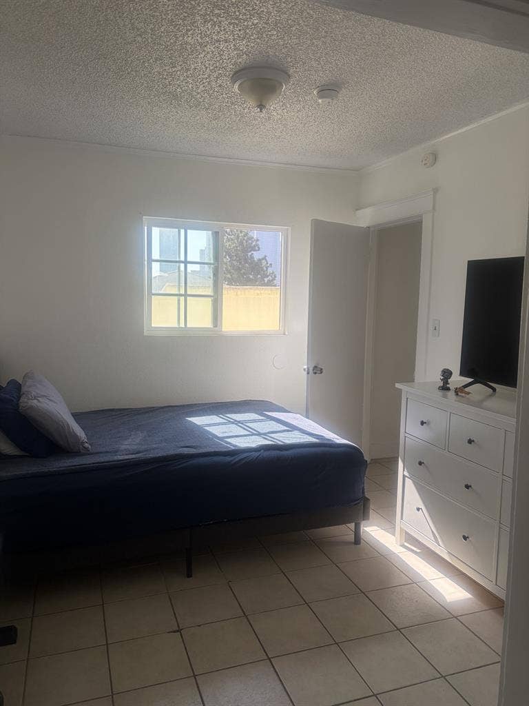 Bedroom available month to monthh