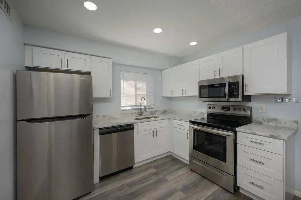 Condo for rent in great location