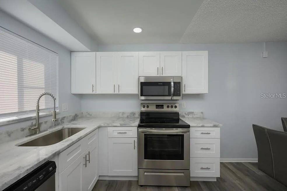 Condo for rent in great location
